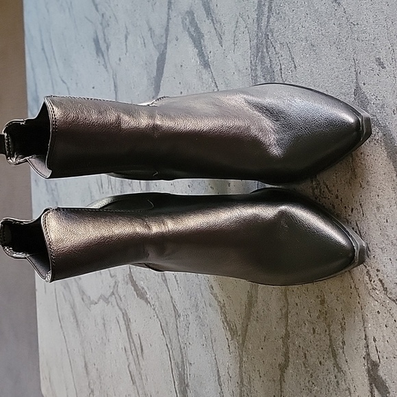 SHE & IN Stacked Heel black pull on booties Faux leather size 10 - Picture 4 of 10